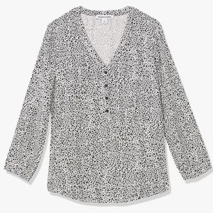 Lightweight 3/4 sleeve blouse